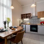 Be Happy Apartments